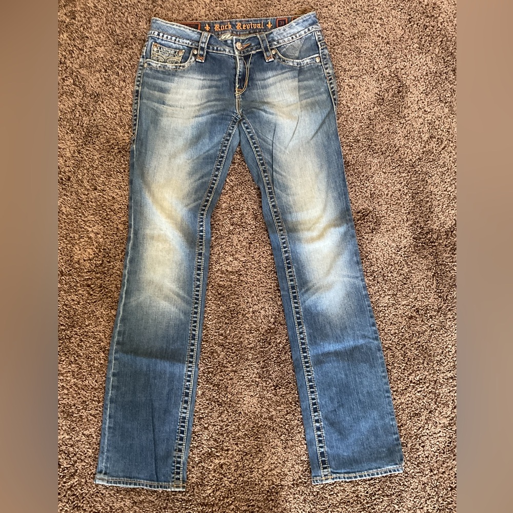 Preowned Women’s Rock Revival Jen Striaght leg jeans sz 31